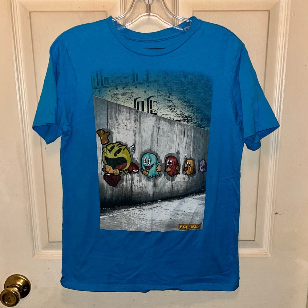 PAC-MAN Short Sleeve T-shirt. Sz XL (14/16). Chest 36”.